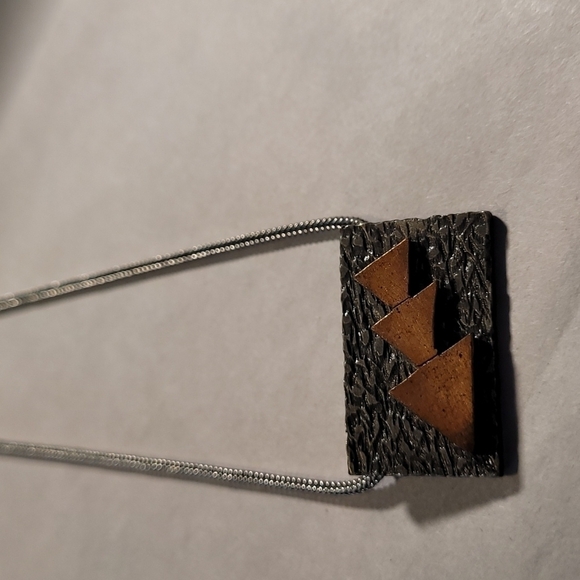 Women's Silvertone Necklace - Picture 1 of 5